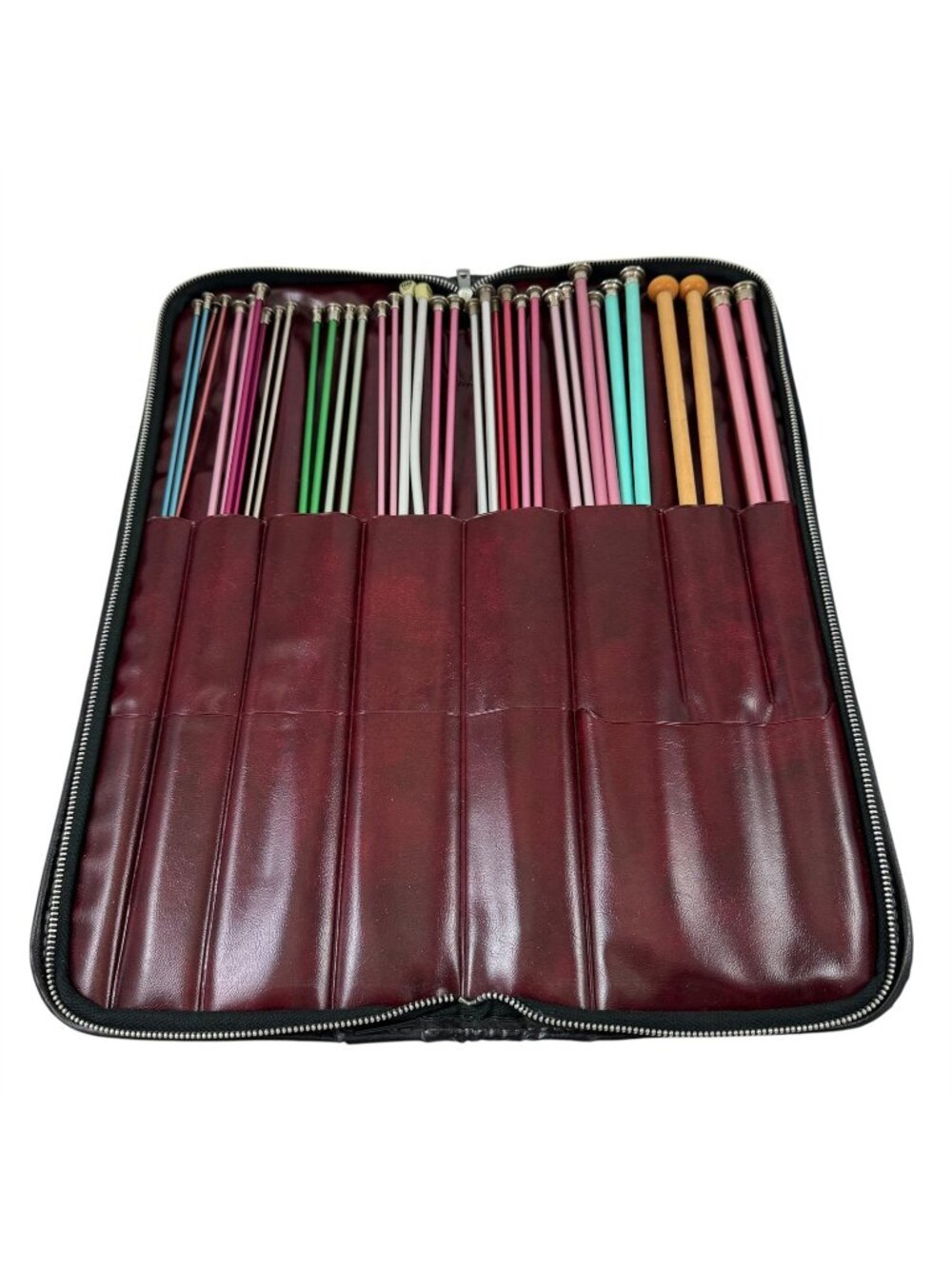 Lot of 18 Knitting Needles in Tapestry Zip Around Storage Carrying Case